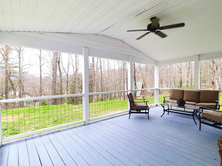 119 Grant Lane, Saluda, NC 28773.  MLS# CAR4360220, YatesRealty ID 9048. 
