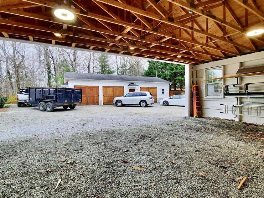 119 Grant Lane, Saluda, NC 28773.  MLS# CAR4360220, YatesRealty ID 9048. 