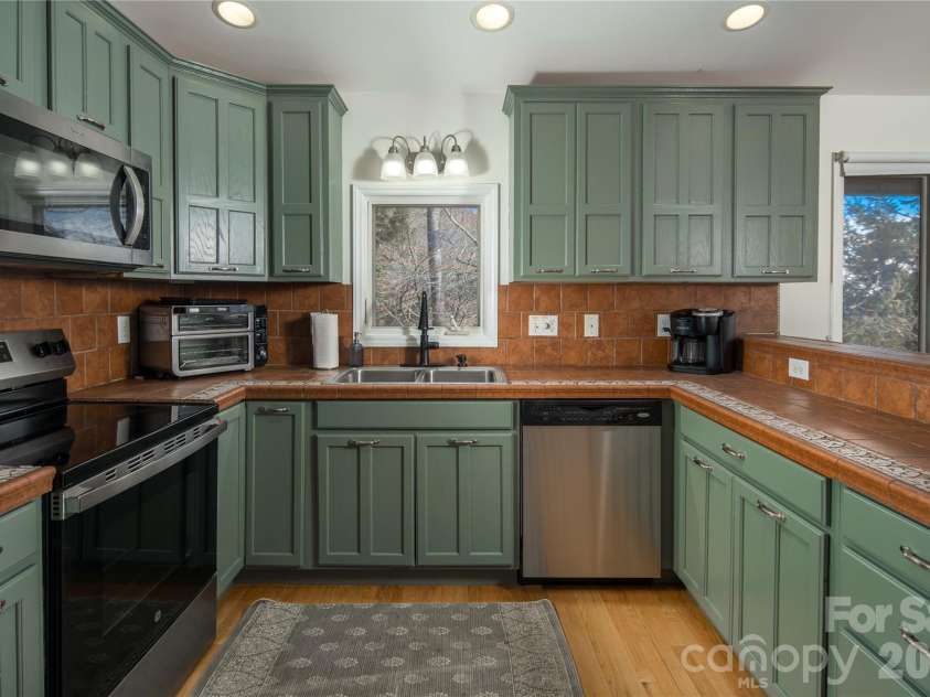 1628 Skyland Drive, Seven Devils, NC 28604.  MLS# CAR4346493, YatesRealty ID 9049. 