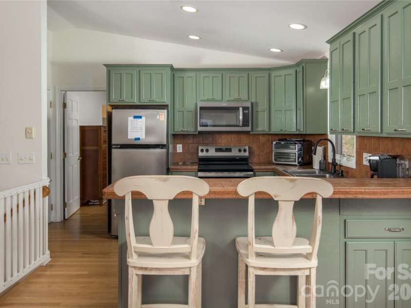 1628 Skyland Drive, Seven Devils, NC 28604.  MLS# CAR4346493, YatesRealty ID 9049. 