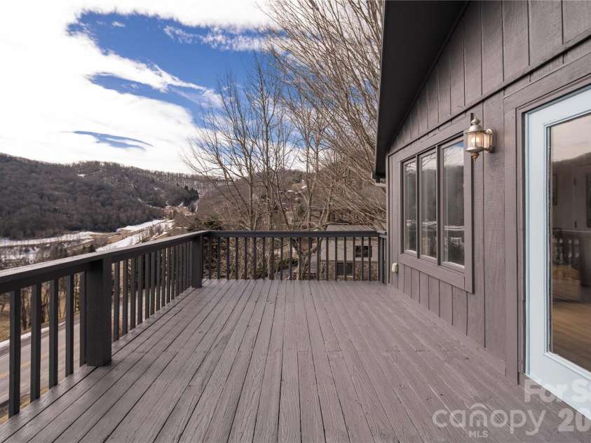 1628 Skyland Drive, Seven Devils, NC 28604.  MLS# CAR4346493, YatesRealty ID 9049. 