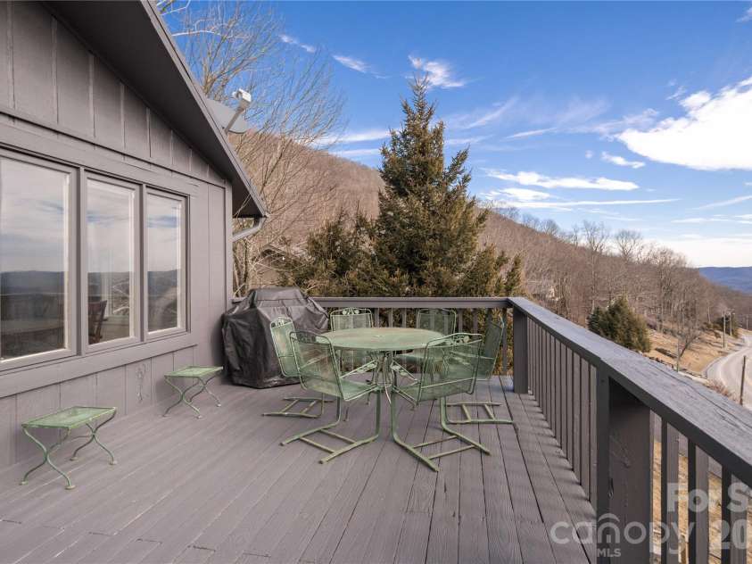 1628 Skyland Drive, Seven Devils, NC 28604.  MLS# CAR4346493, YatesRealty ID 9049. 