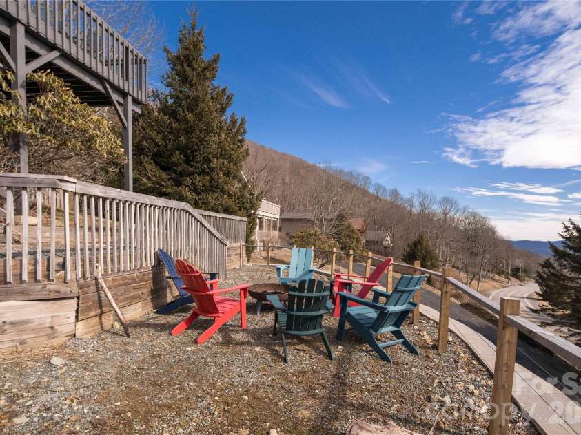 1628 Skyland Drive, Seven Devils, NC 28604.  MLS# CAR4346493, YatesRealty ID 9049. 