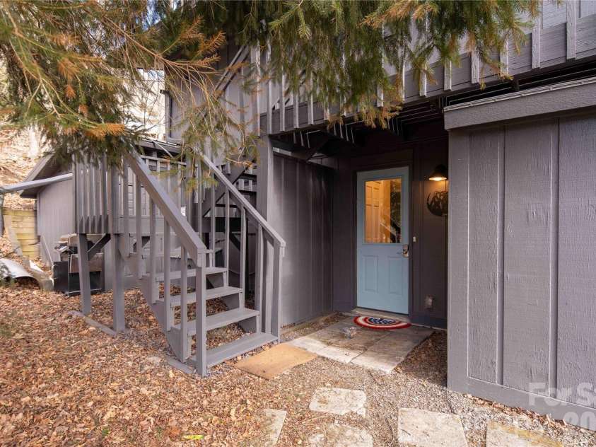 1628 Skyland Drive, Seven Devils, NC 28604.  MLS# CAR4346493, YatesRealty ID 9049. 