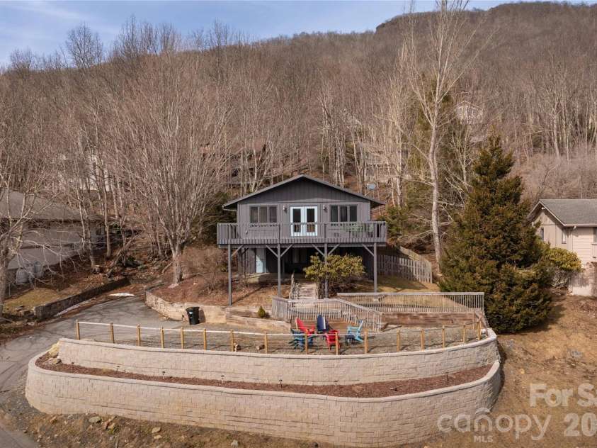 1628 Skyland Drive, Seven Devils, NC 28604.  MLS# CAR4346493, YatesRealty ID 9049. 