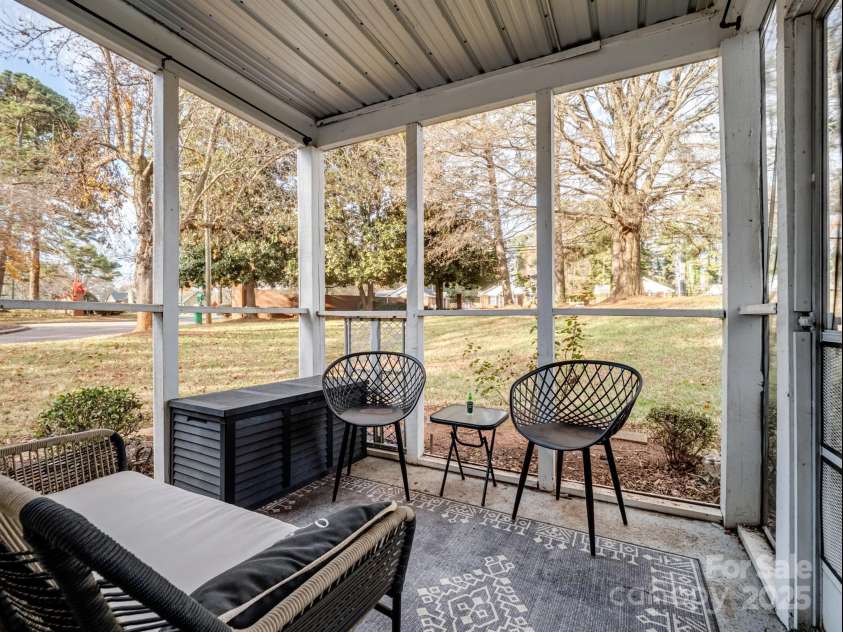 5215 Amity Springs Drive, Charlotte, NC 28212.  MLS# CAR4325111, YatesRealty ID 905. 