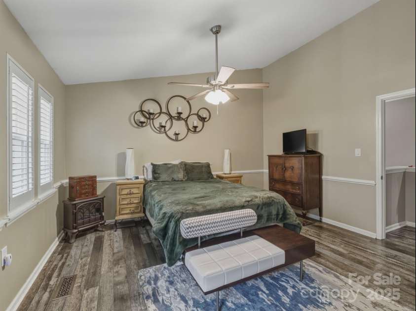 5215 Amity Springs Drive, Charlotte, NC 28212.  MLS# CAR4325111, YatesRealty ID 905. 