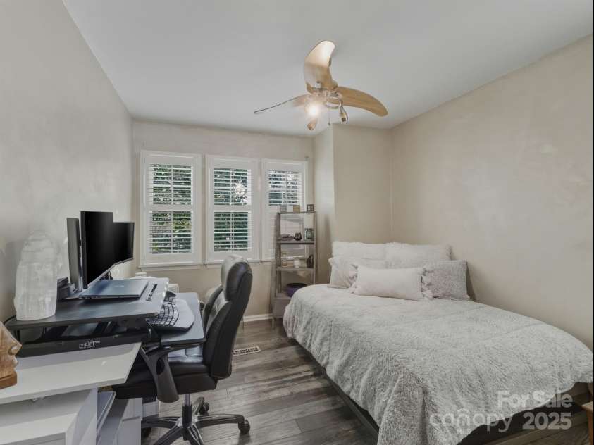 5215 Amity Springs Drive, Charlotte, NC 28212.  MLS# CAR4325111, YatesRealty ID 905. 