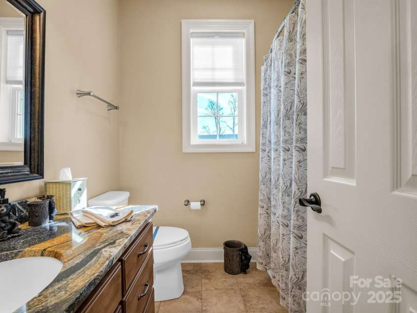 735 Bills Mountain Trail, Lake Lure, NC 28746.  MLS# CAR4190654, YatesRealty ID 905. Jack and Jill Bath