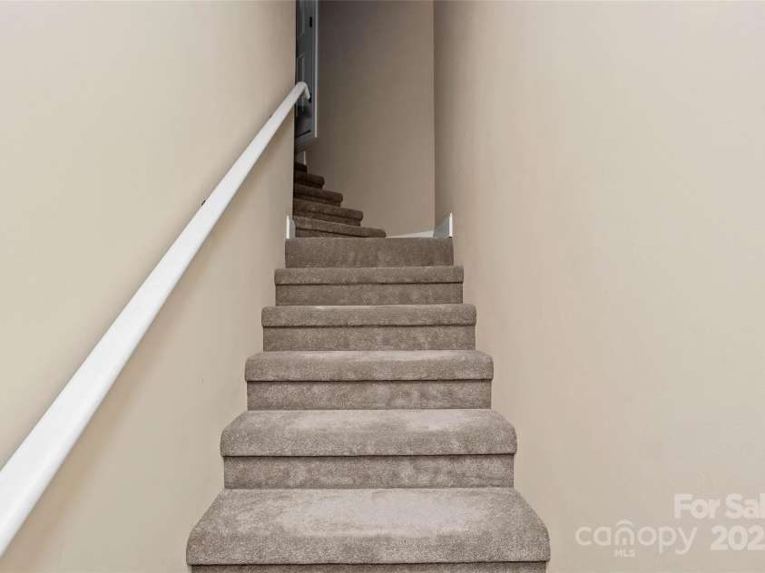 735 Bills Mountain Trail, Lake Lure, NC 28746.  MLS# CAR4316813, YatesRealty ID 905. 