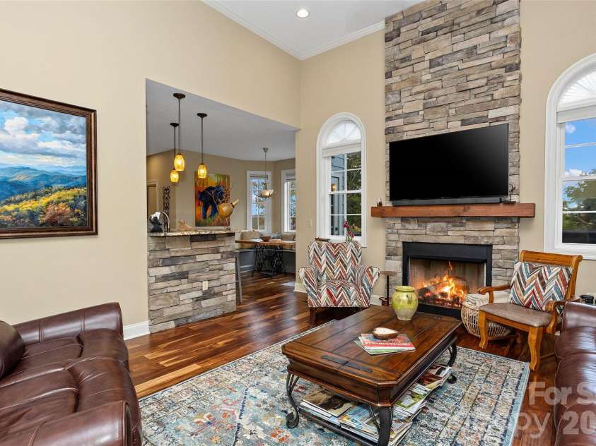 735 Bills Mountain Trail, Lake Lure, NC 28746.  MLS# CAR4316813, YatesRealty ID 905. 