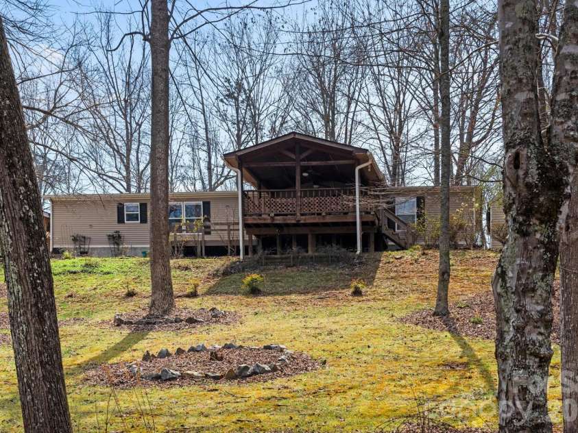 18 Henry White Lane, Leicester, NC 28748.  MLS# CAR4336718, YatesRealty ID 9050. 