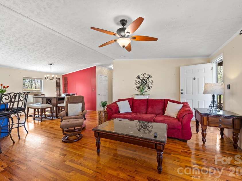 18 Henry White Lane, Leicester, NC 28748.  MLS# CAR4336718, YatesRealty ID 9050. 