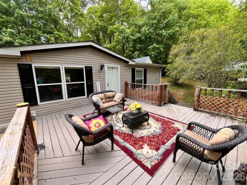 18 Henry White Lane, Leicester, NC 28748.  MLS# CAR4336718, YatesRealty ID 9050. 