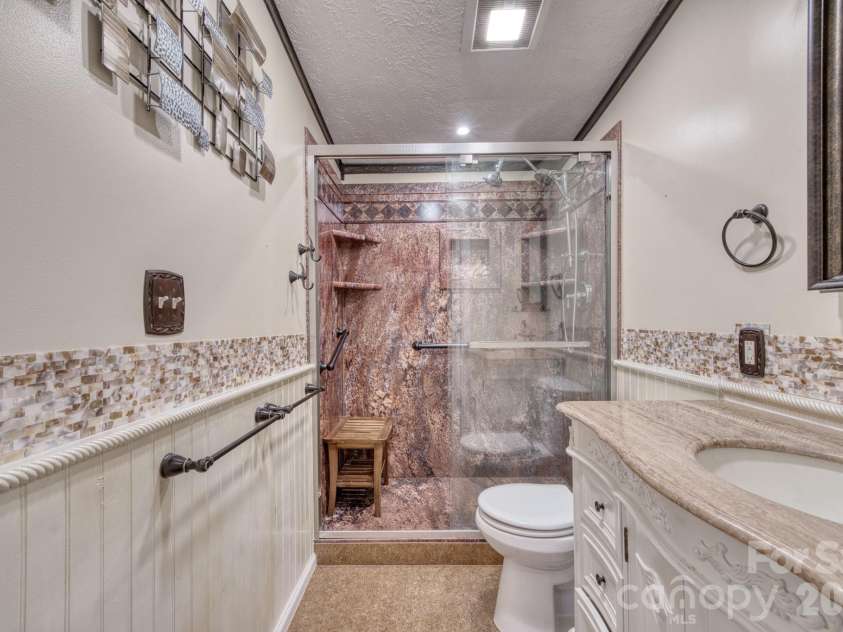 18 Henry White Lane, Leicester, NC 28748.  MLS# CAR4419769, YatesRealty ID 9050. 