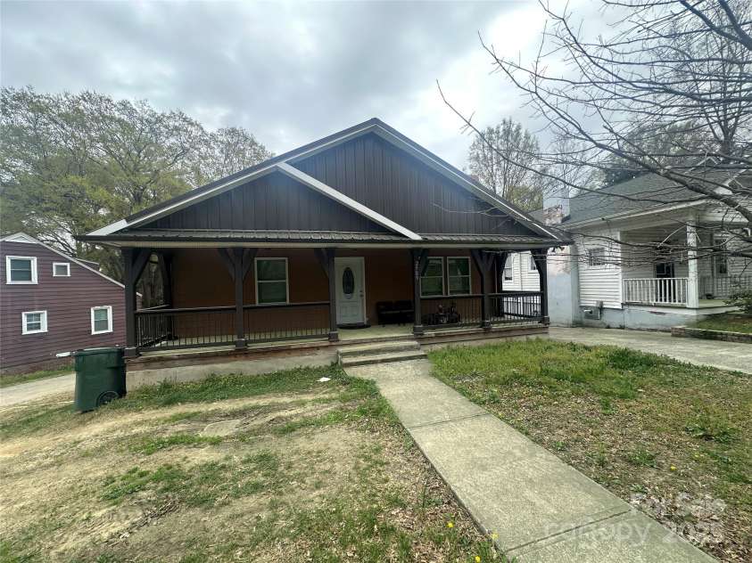 2503,2505,2507,2509,2511 Chapel Hill Road, Durham, NC 27707.  MLS# CAR4252311, YatesRealty ID 9050. 2509
