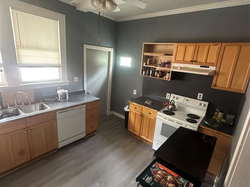 2503,2505,2507,2509,2511 Chapel Hill Road, Durham, NC 27707.  MLS# CAR4252311, YatesRealty ID 9050. 
