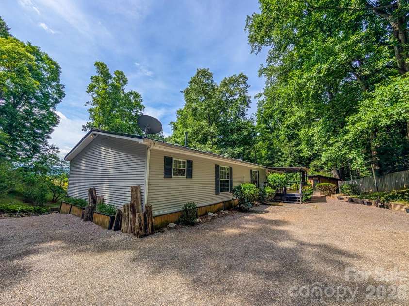 1372 Lickskillet Road, Burnsville, NC 28714.  MLS# CAR4333089, YatesRealty ID 9051. 