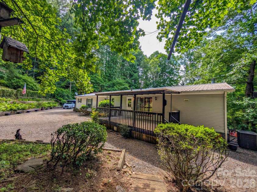 1372 Lickskillet Road, Burnsville, NC 28714.  MLS# CAR4333089, YatesRealty ID 9051. 