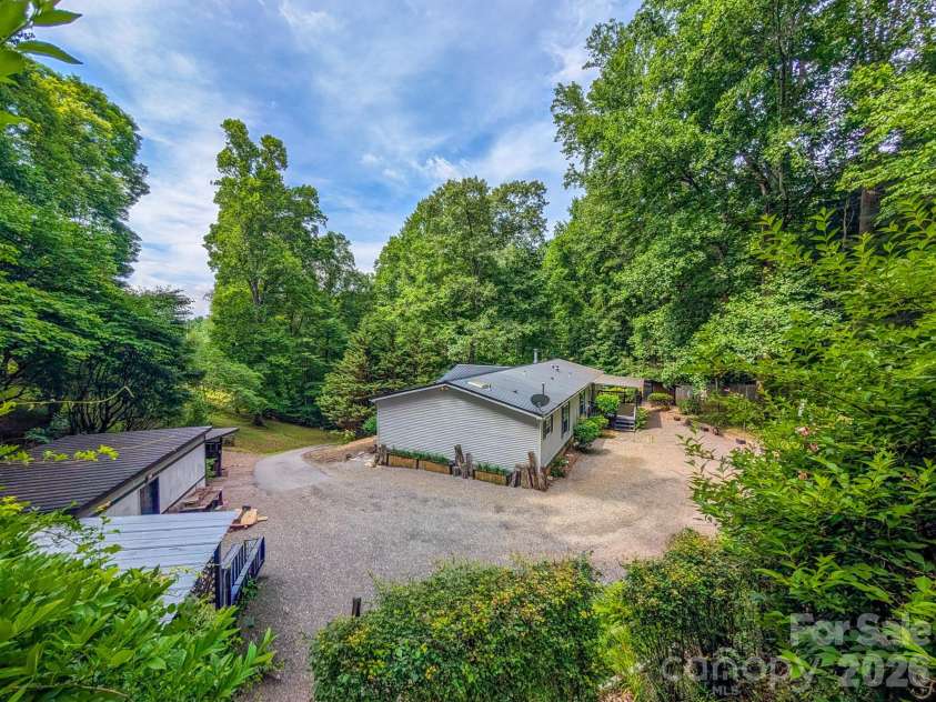 1372 Lickskillet Road, Burnsville, NC 28714.  MLS# CAR4333089, YatesRealty ID 9051. 