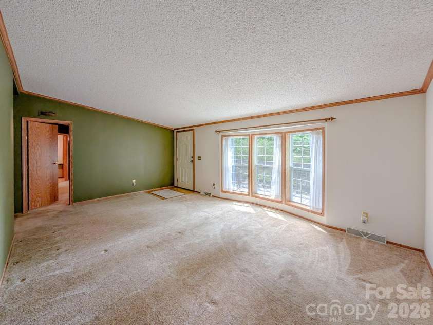 1372 Lickskillet Road, Burnsville, NC 28714.  MLS# CAR4333089, YatesRealty ID 9051. 