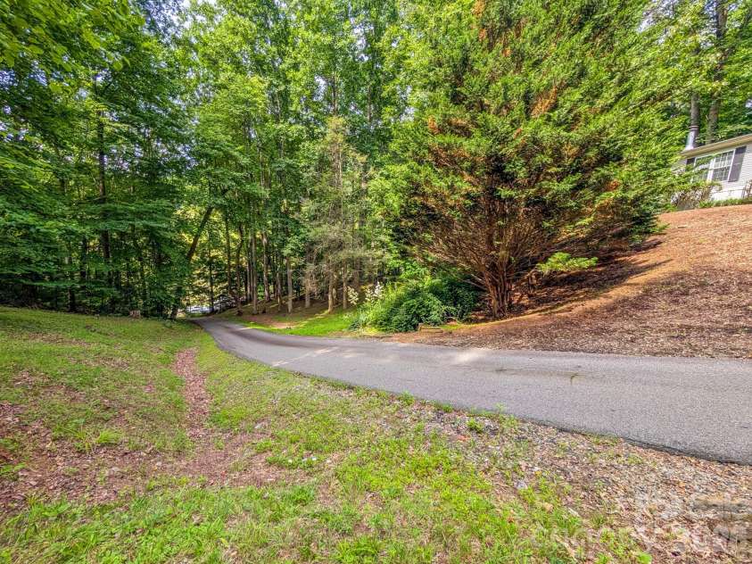 1372 Lickskillet Road, Burnsville, NC 28714.  MLS# CAR4333089, YatesRealty ID 9051. 
