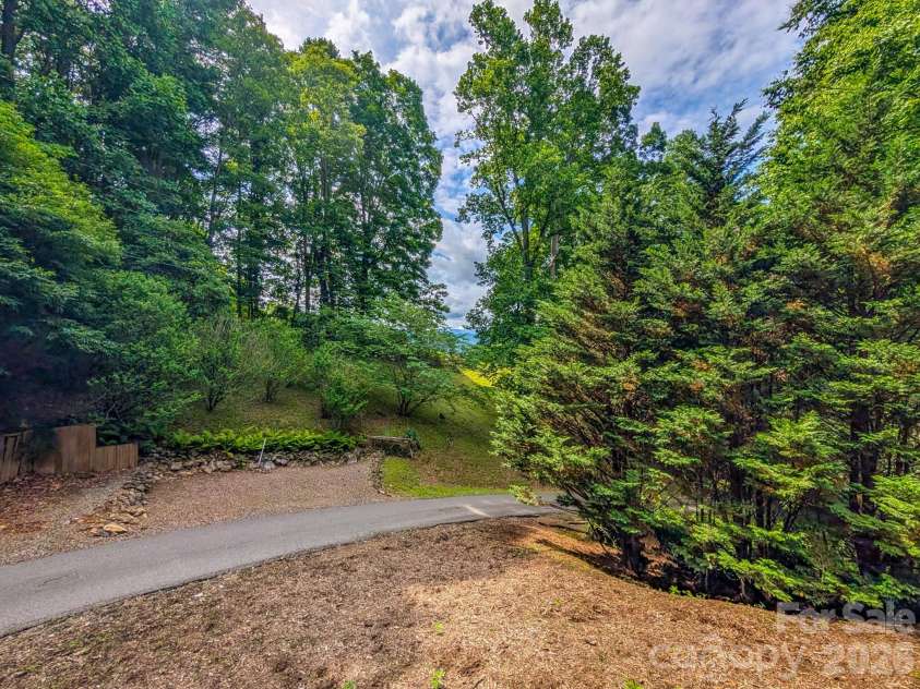 1372 Lickskillet Road, Burnsville, NC 28714.  MLS# CAR4333089, YatesRealty ID 9051. 