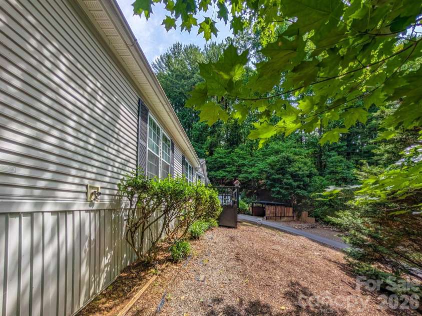 1372 Lickskillet Road, Burnsville, NC 28714.  MLS# CAR4333089, YatesRealty ID 9051. 