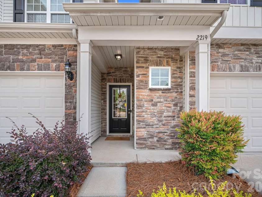 2219 Whitford Lane, Charlotte, NC 28210.  MLS# CAR4362110, YatesRealty ID 9052. 