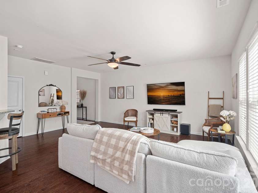 2219 Whitford Lane, Charlotte, NC 28210.  MLS# CAR4362110, YatesRealty ID 9052. 