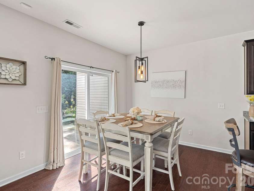2219 Whitford Lane, Charlotte, NC 28210.  MLS# CAR4362110, YatesRealty ID 9052. 