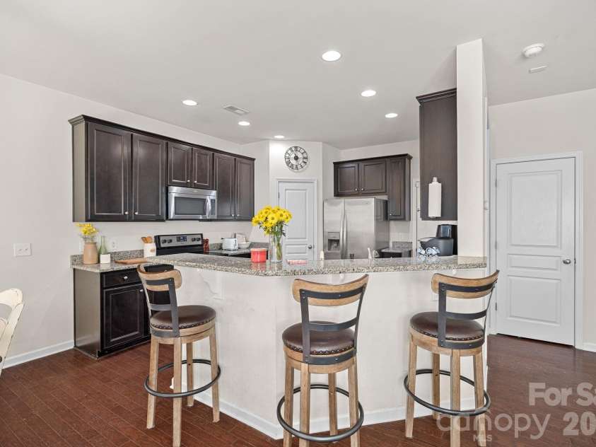 2219 Whitford Lane, Charlotte, NC 28210.  MLS# CAR4362110, YatesRealty ID 9052. 