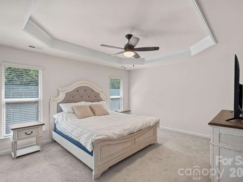 2219 Whitford Lane, Charlotte, NC 28210.  MLS# CAR4362110, YatesRealty ID 9052. 