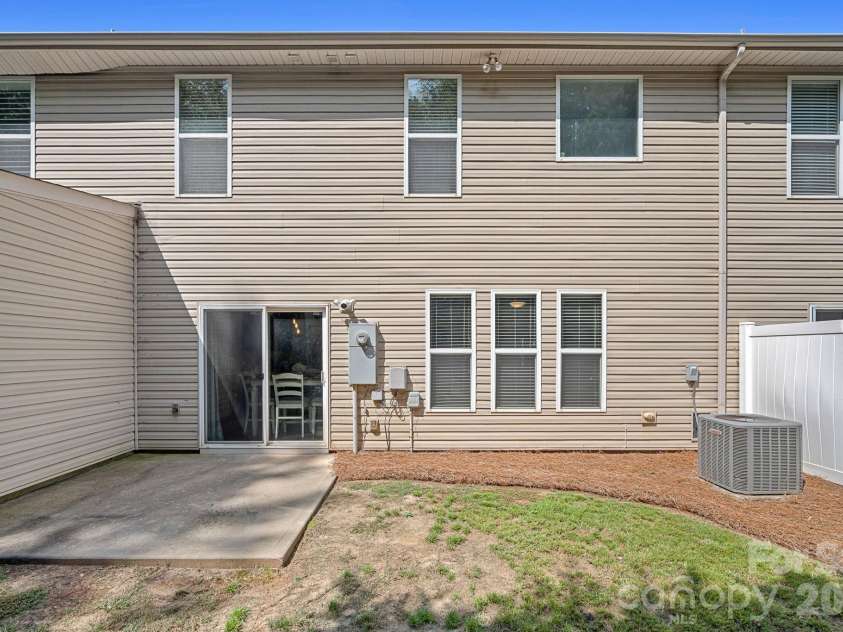 2219 Whitford Lane, Charlotte, NC 28210.  MLS# CAR4362110, YatesRealty ID 9052. 