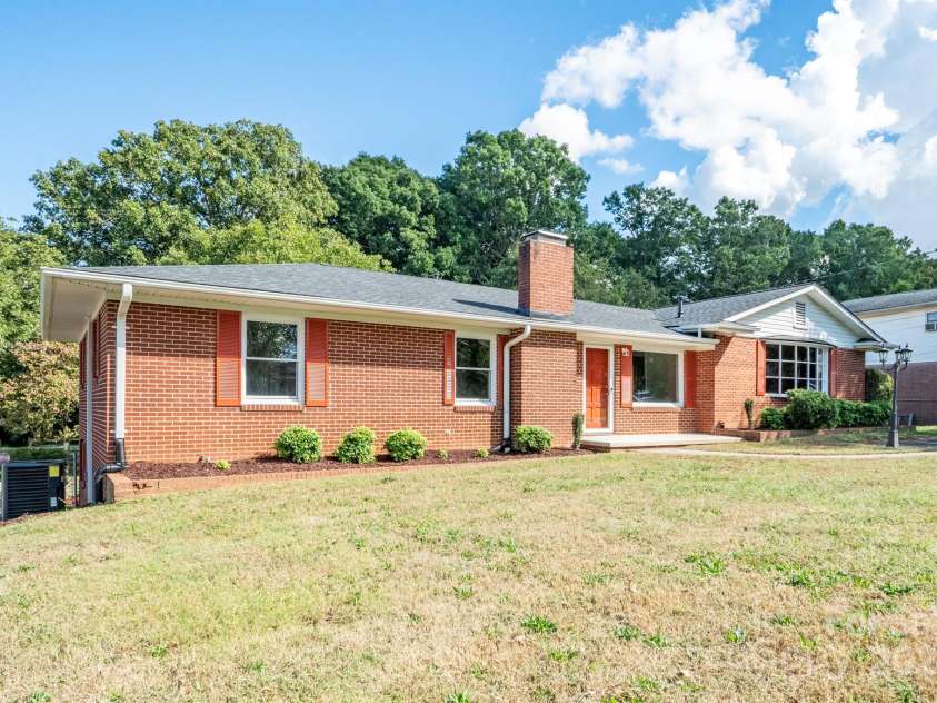 511 Villa Street, Kannapolis, NC 28083.  MLS# CAR4170205, YatesRealty ID 9053. Front View