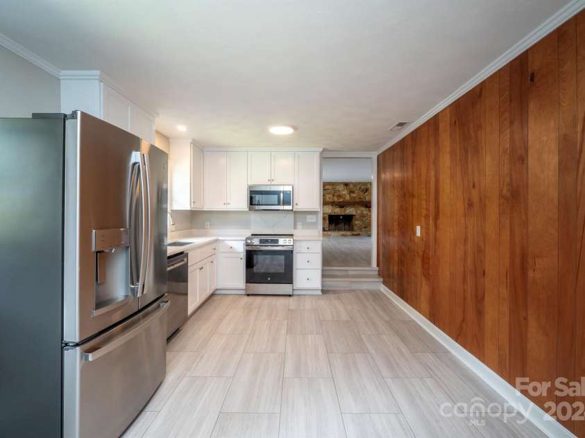 511 Villa Street, Kannapolis, NC 28083.  MLS# CAR4170205, YatesRealty ID 9053. Kitchen