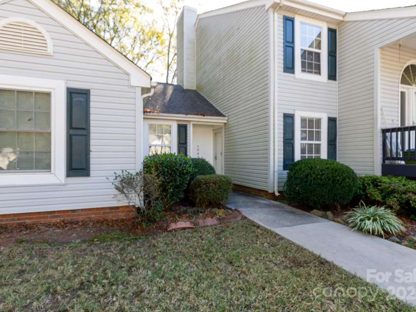 1541 Hunt Club Court, Rock Hill, SC 29732.  MLS# CAR4200259, YatesRealty ID 9054. 