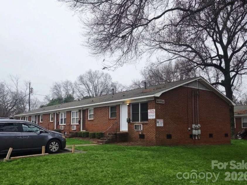 3500 Sharon Amity Road, Charlotte, NC 28205.  MLS# CAR4361715, YatesRealty ID 9054. 