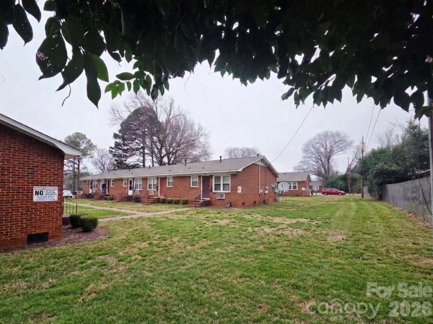 3500 Sharon Amity Road, Charlotte, NC 28205.  MLS# CAR4361715, YatesRealty ID 9054. 
