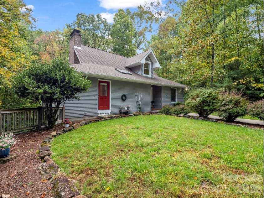 142 Winterview Trail, Hendersonville, NC 28739.  MLS# CAR4300750, YatesRealty ID 9056. 