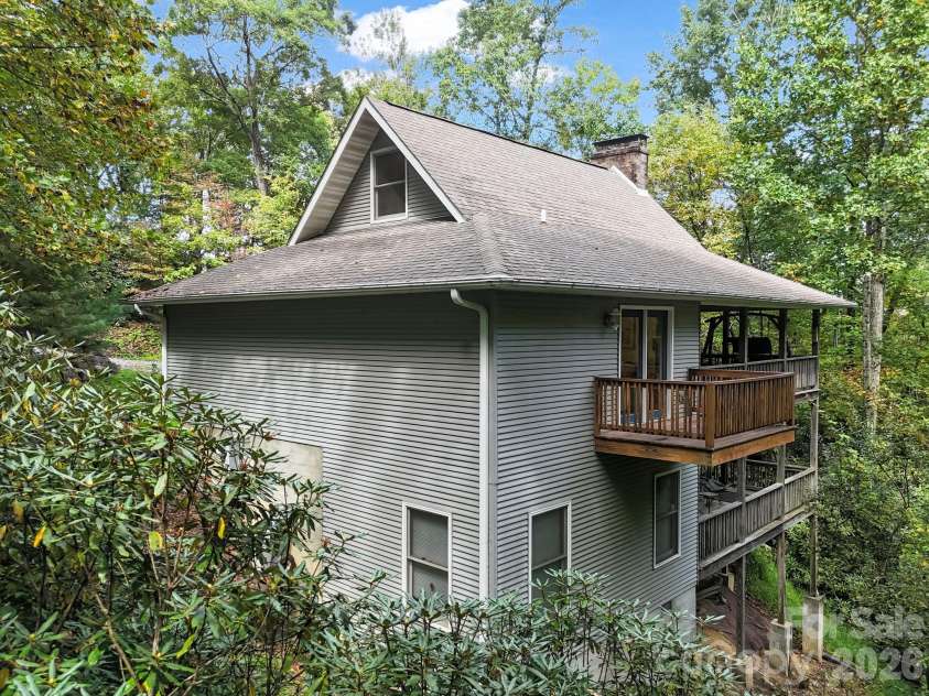 142 Winterview Trail, Hendersonville, NC 28739.  MLS# CAR4300750, YatesRealty ID 9056. 