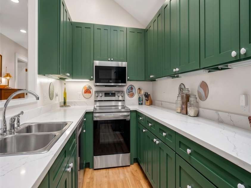 142 Winterview Trail, Hendersonville, NC 28739.  MLS# CAR4300750, YatesRealty ID 9056. Kitchen with virtual upgrade