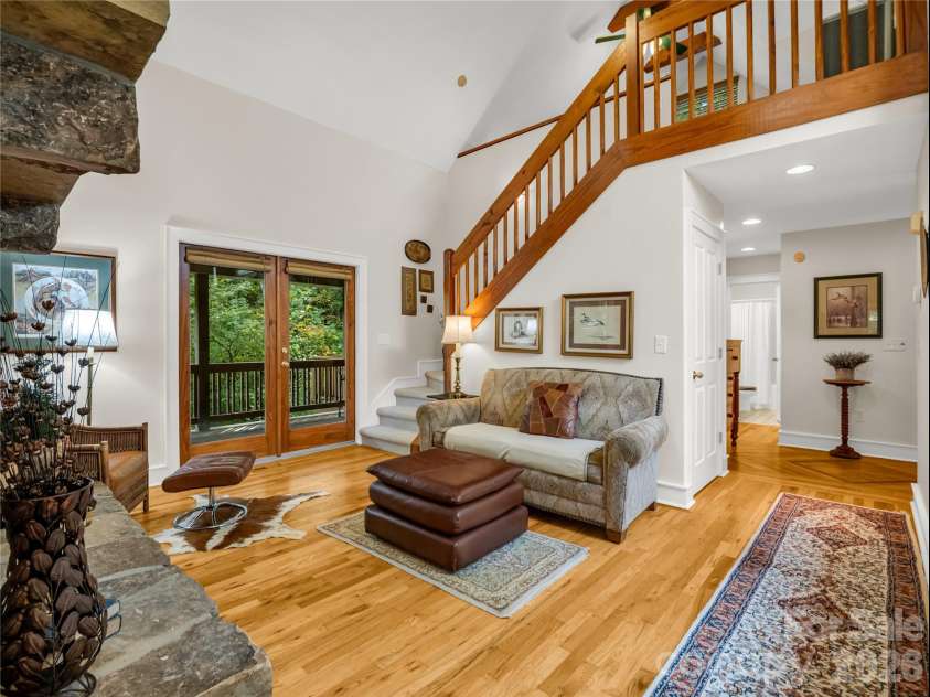142 Winterview Trail, Hendersonville, NC 28739.  MLS# CAR4300750, YatesRealty ID 9056. Main living