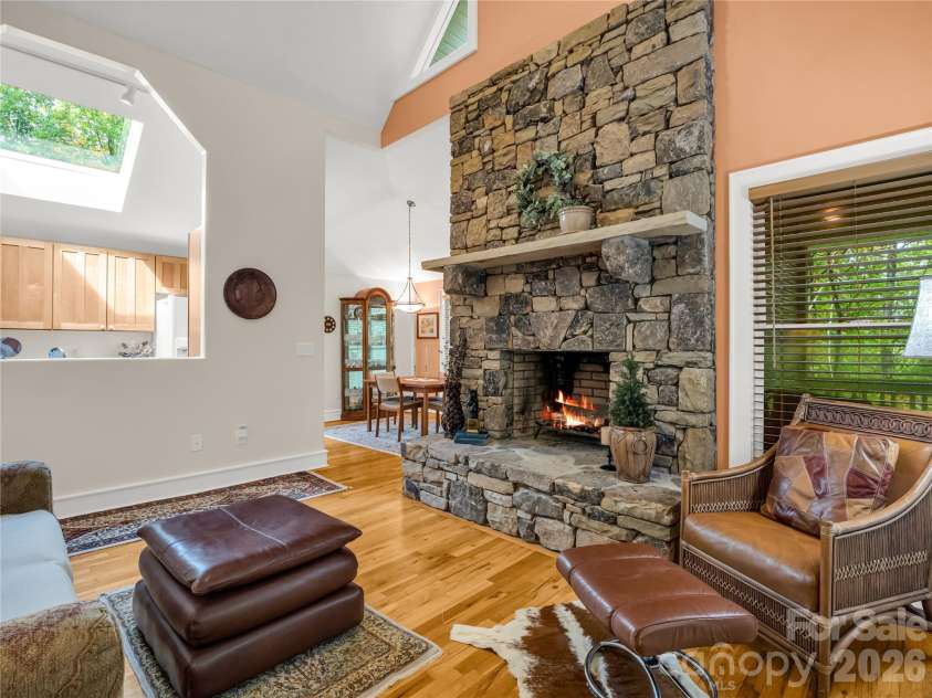142 Winterview Trail, Hendersonville, NC 28739.  MLS# CAR4300750, YatesRealty ID 9056. Main living 