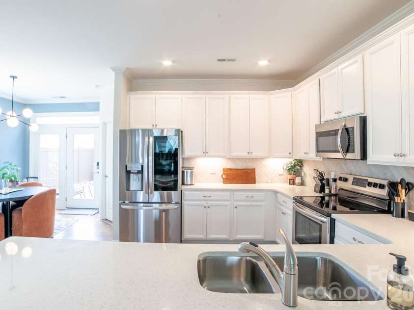 100 Linestowe Drive, Belmont, NC 28012.  MLS# CAR4342433, YatesRealty ID 9057. 
