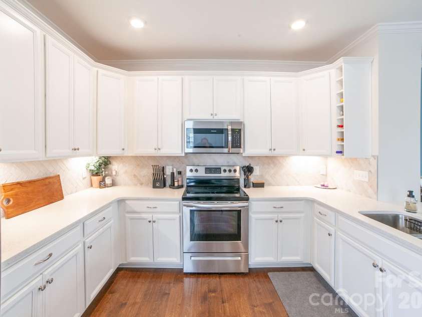 100 Linestowe Drive, Belmont, NC 28012.  MLS# CAR4342433, YatesRealty ID 9057. 