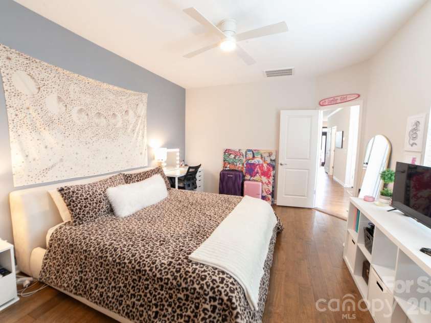 100 Linestowe Drive, Belmont, NC 28012.  MLS# CAR4342433, YatesRealty ID 9057. 