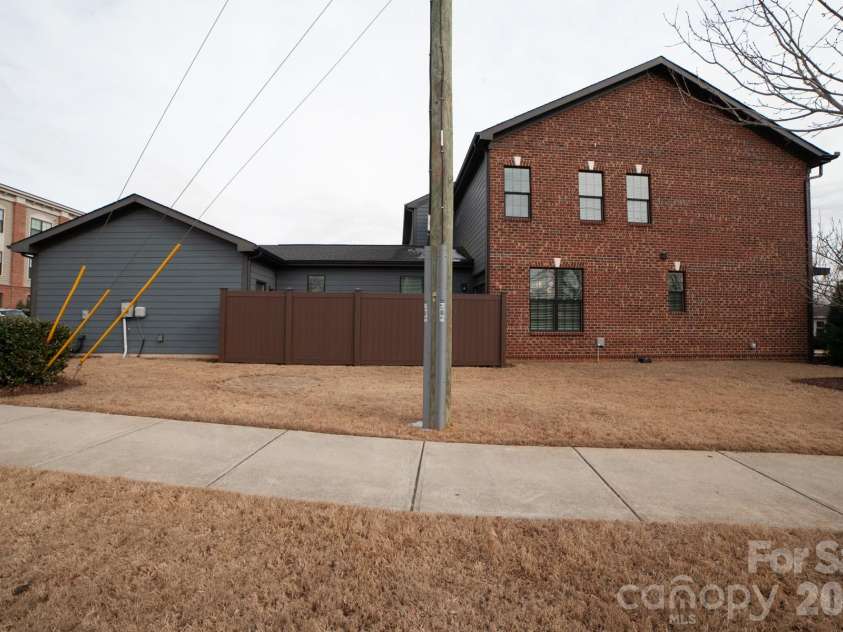 100 Linestowe Drive, Belmont, NC 28012.  MLS# CAR4342433, YatesRealty ID 9057. 