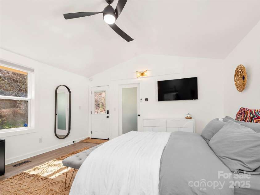 24 Old Leicester Highway, Asheville, NC 28804.  MLS# CAR4227055, YatesRealty ID 9057. 