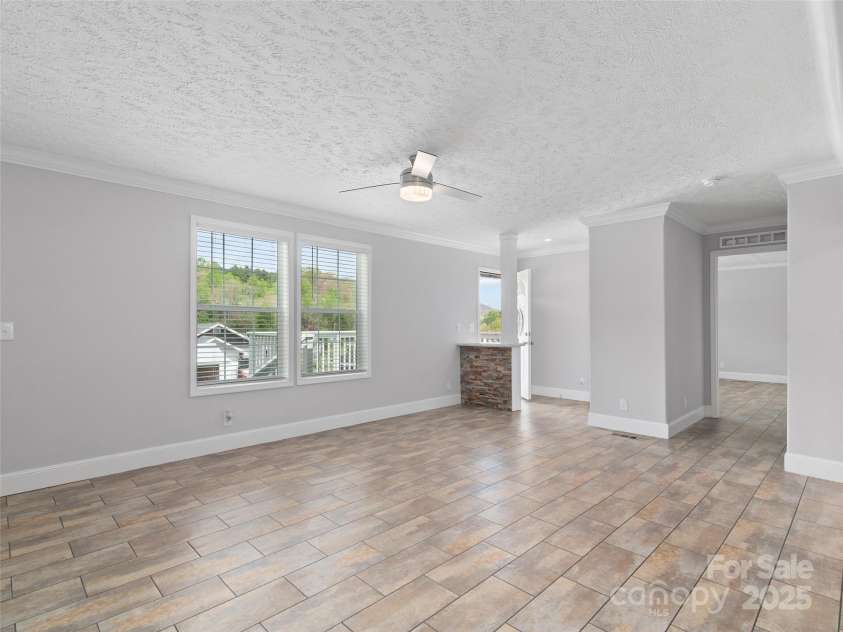 51 Blazing Trail, Waynesville, NC 28786.  MLS# CAR4251050, YatesRealty ID 9059. 